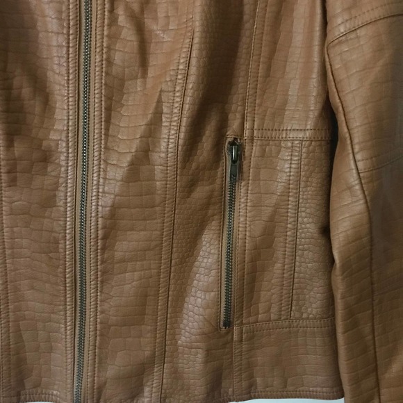 V Cristina Jacket Womens Medium Brown Camel Faux Leather Studded Textured - Picture 8 of 12